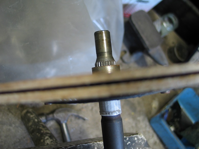 removing the Disk to see to position pushing back again the masking take, note collar difference