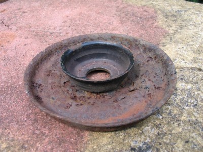 300 Strut top cup - pre83 approx.